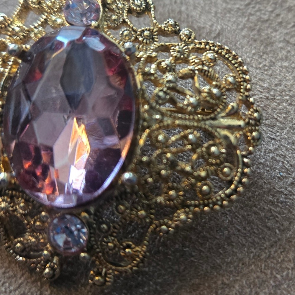 Vintage Czech Gold Tone Filigree Faux Amethyst Brooch / Pendant Victorian Style - Picture 2 of 7